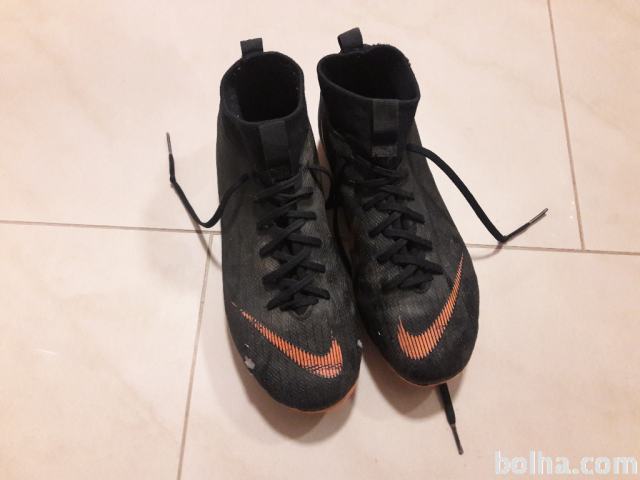 Nogometni čevlji Nike št. 38