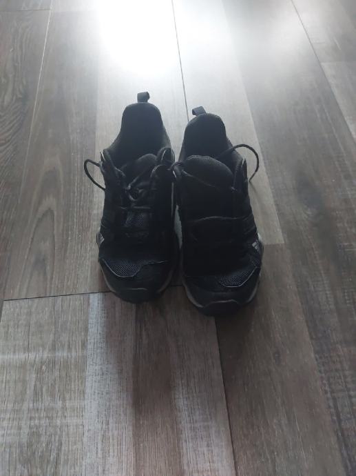 pohodni čevlji Adidas
