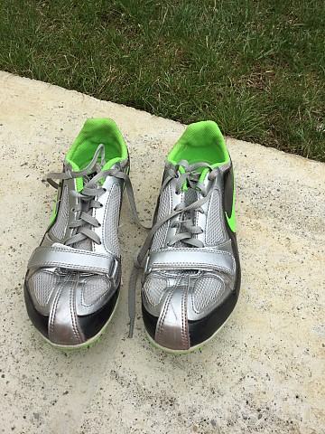 Tekaški čevlji, šprinterice Nike, št. 35