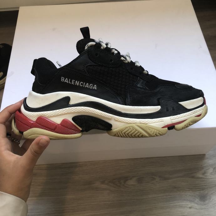 balenciaga 38 triple s