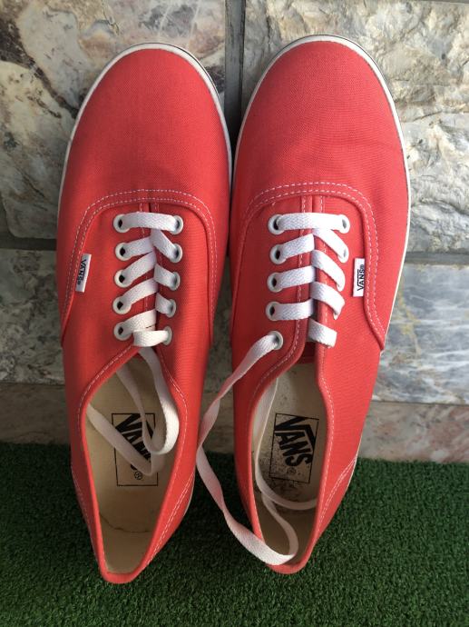 red vans low pro