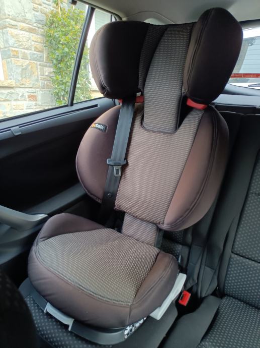 BeSafe iZi Up X3 Fix (15-36 kg) v barvi premium car interior (46)