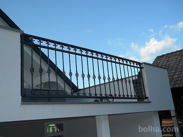 Kovana balkonska ograja O239
