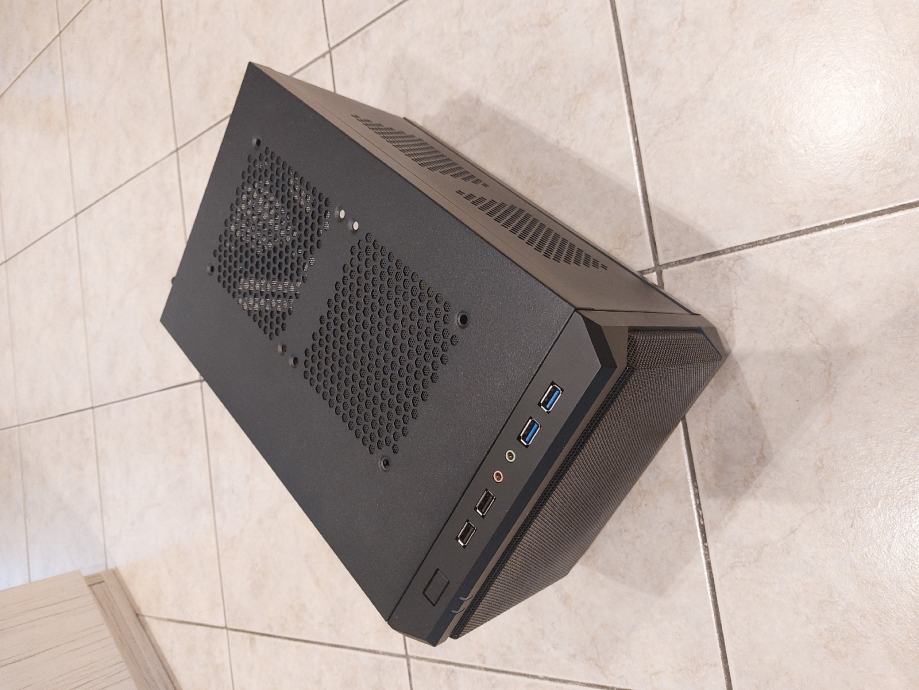 Case PC Sharkoon QB One Mini-ITX - Compatto, Per Schede Grafiche Fino A 31.5 Cm, Silenzioso