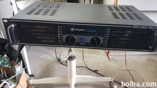Amplifier Skytec Pro 240