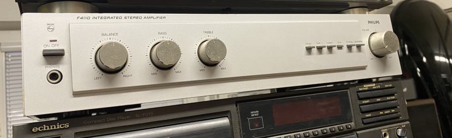 Philips F4110 integrirani  stereo ojačevalec