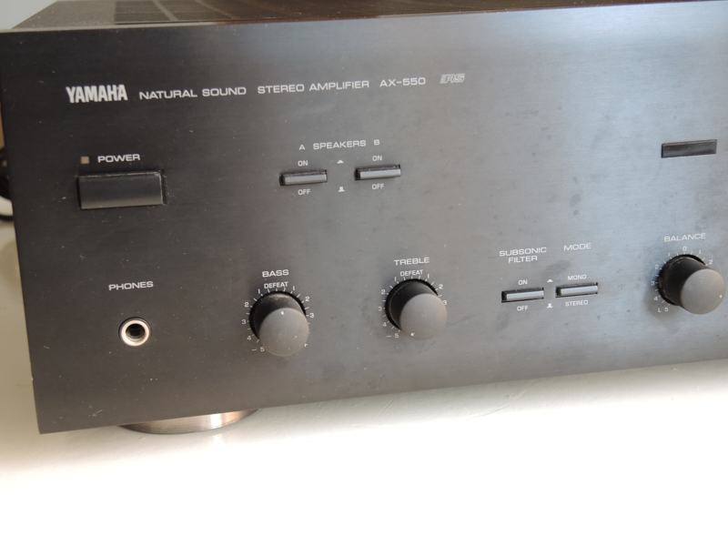 Yamaha AX-550 ES ojačevalec