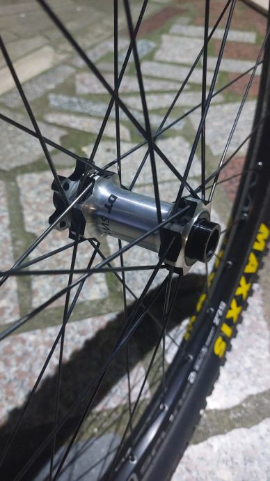 Paire de Roues DT SWISS XM 1700 SPLINE 30 mm 27.5'' 15x110/12x148mm Bo
