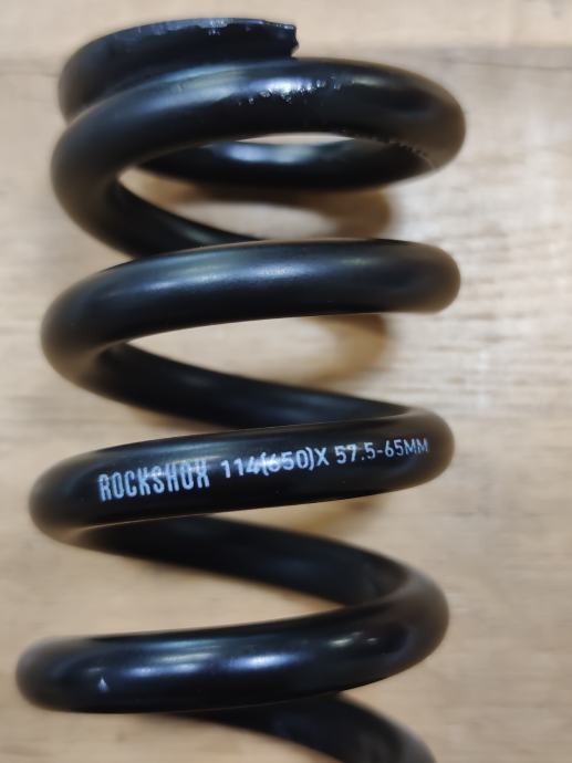 Rockshox Metric Coil Ressort Amortisseur 151 Mm 57.5-65 Mm 600 Lb - Coloris Electric Red