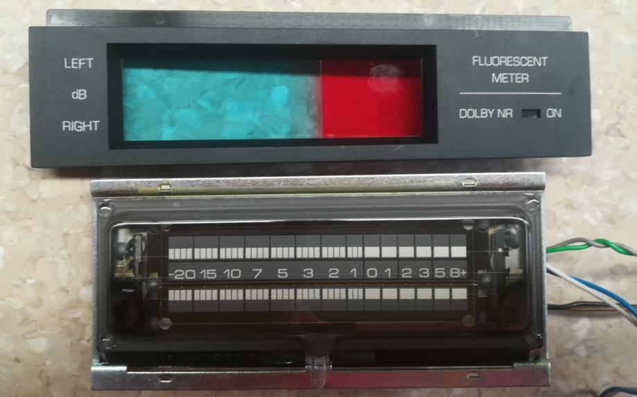 Stereo fluorescenčni VU meter