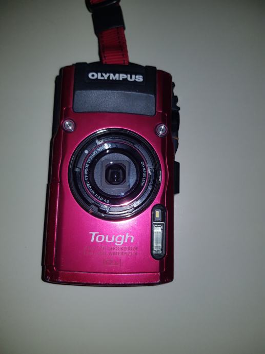 Olympus Tough TG-3 - Appareil Photo étanche 16.2MP Pour Pièces Ou Réparation