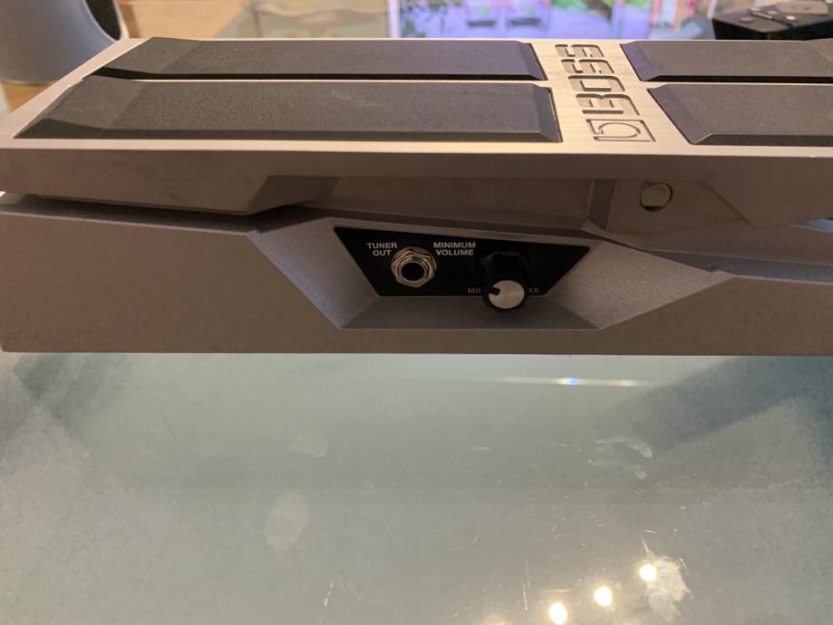 Boss FV500L volume expression pedal