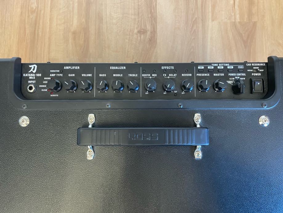 Boss Katana 100/2x12 mk2 + GAFC footswitch