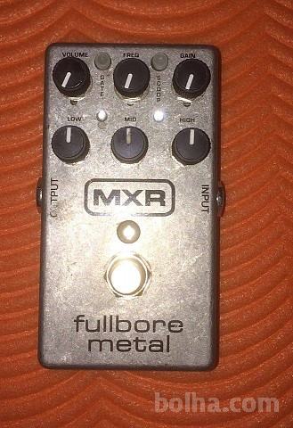 Fullbore Metal Distortion - MXR M116 (kitarski efekt)