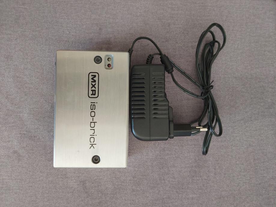 Kitarski pedal, power supply, looper in mini amp