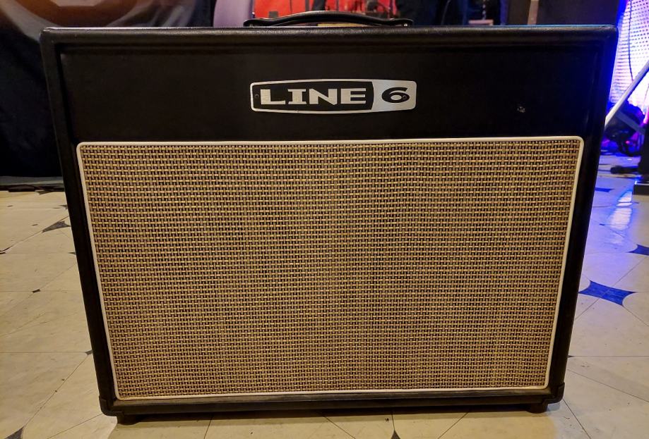 Line6 Flextone III plus 2x75W 1x12 + Line6 FBV shortboard