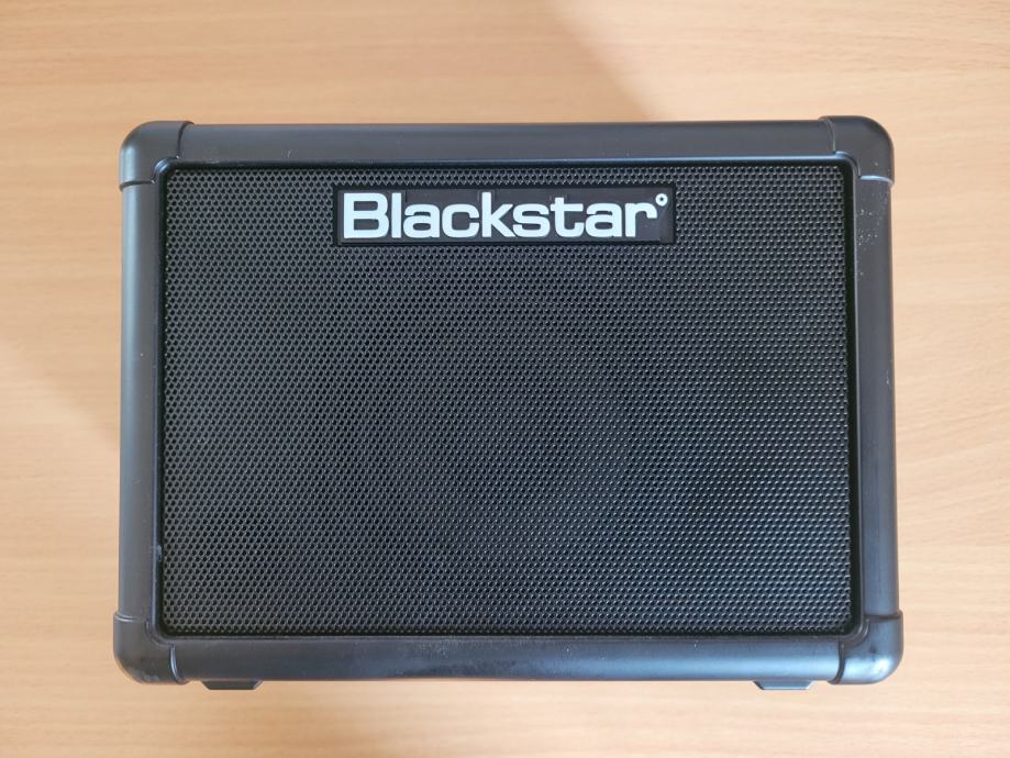 Blackstar Fly 3 ojačevalec za električno kitaro z adapterjem