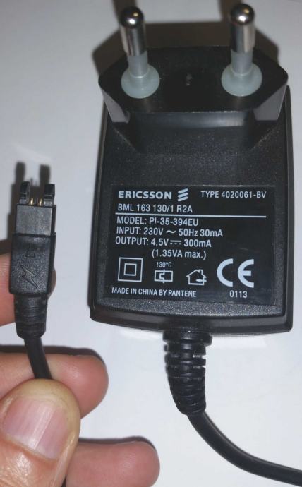 Ericsson 4,5V 300mA AC-DC adapter, napajalnik, polnilec
