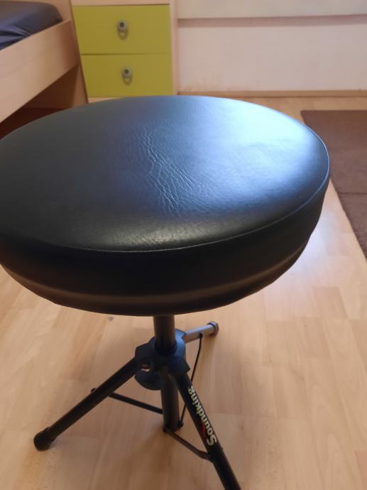 Bobnarski stol