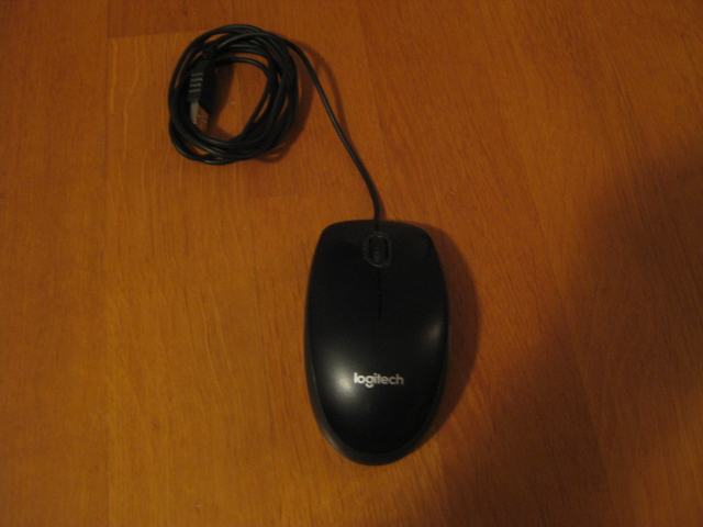 USB optična miška Logitech