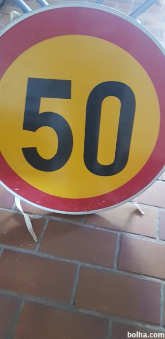 Prometni znak omejitev 50