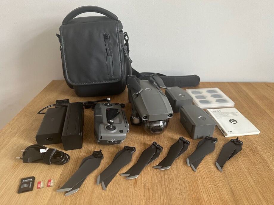 DJI Mavic 2 Pro Fly More Combo