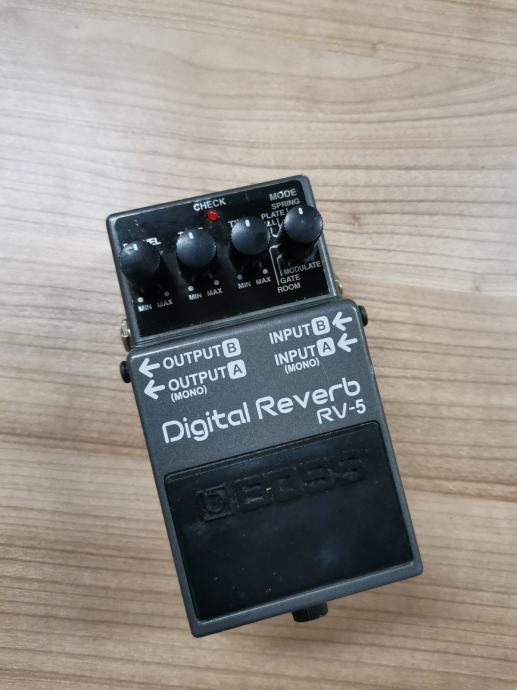 Boss Digital reverb RV-5
