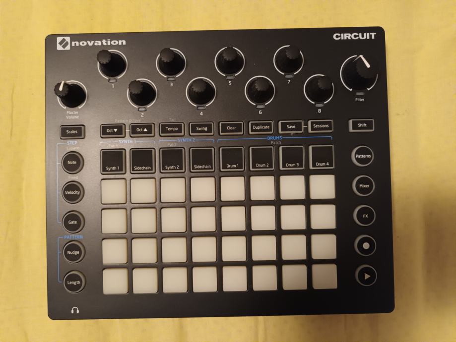 Novation Circuit Groove Box (Drum Machine, Synth)
