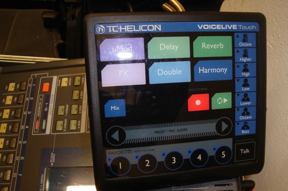 TC Helicon Live touch