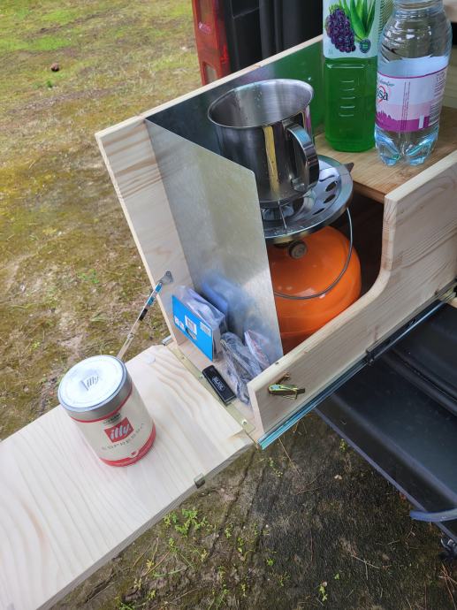 Camping box