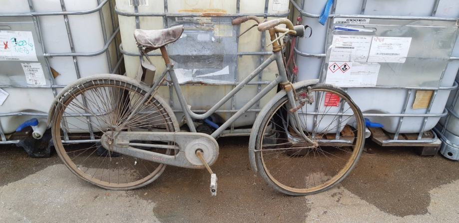 Starejša - muzejska kolesa - oldtajmerji