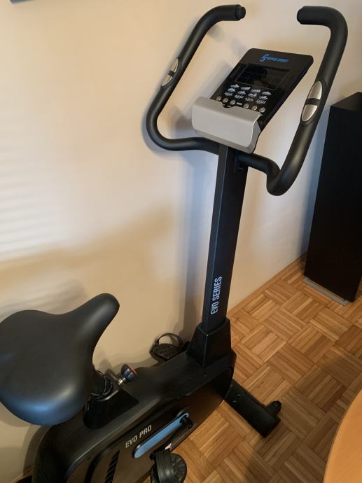 Panca Per Allenamento Capital Sports Flat B - Supporto Fino A 250 Kg, Imbottitura 5 Cm, Con Ruote, Per Palestra Casa
