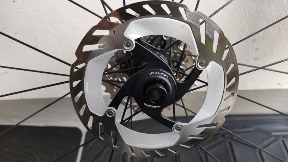 Roue Arrière Carbone Newmen Advanced R 50 Streem - 28 Pouces, Disque - Neuf Avec Défauts Esthétiques