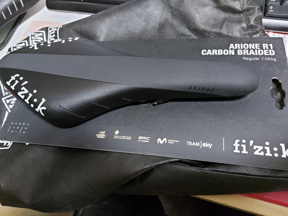 fizik arione r1 weight