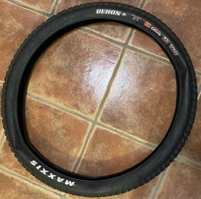 Pneu Vélo Maxxis Rekon+ 3C MaxxTerra EXO - Toutes Tailles - Pour VTT Et Trekking