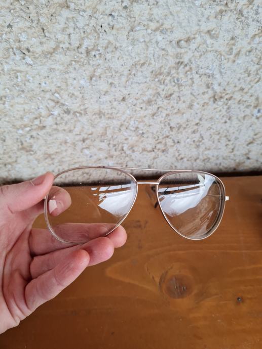 Razlicni okvirji za očala