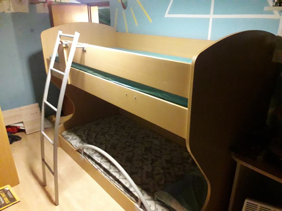 postelja nadstropna-pograd