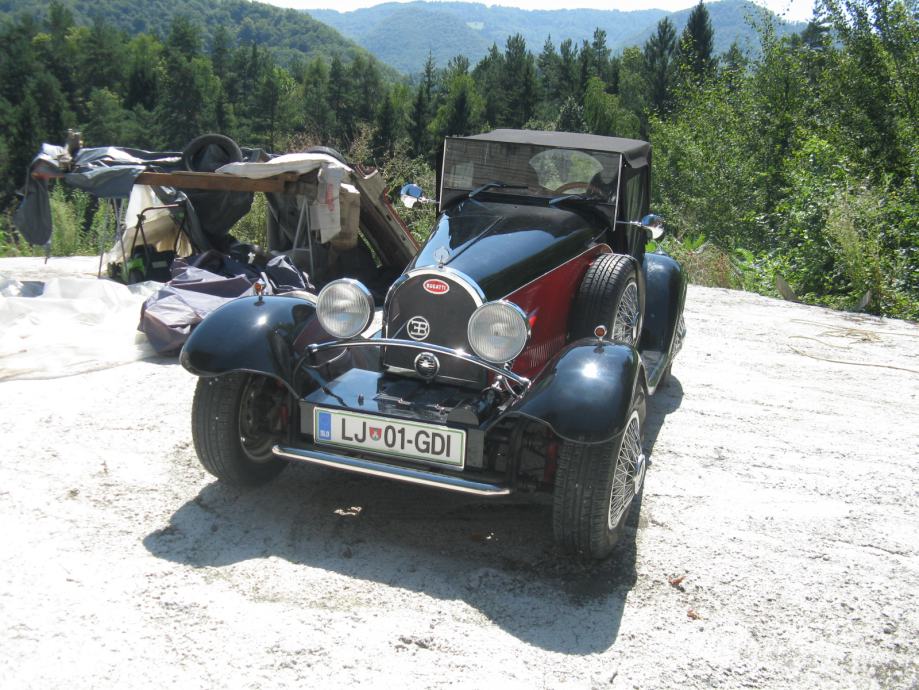 Bugatti Type 55, v top stanju, cena po dogovoru, tel.: 070 222 370.