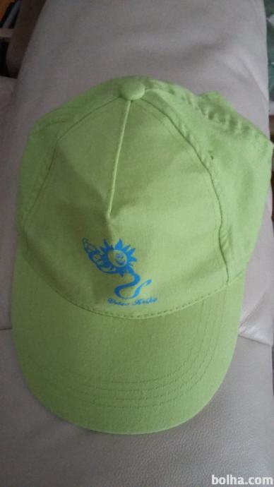 Kapa s šiltom živo zelena, primerna za starost 5 let