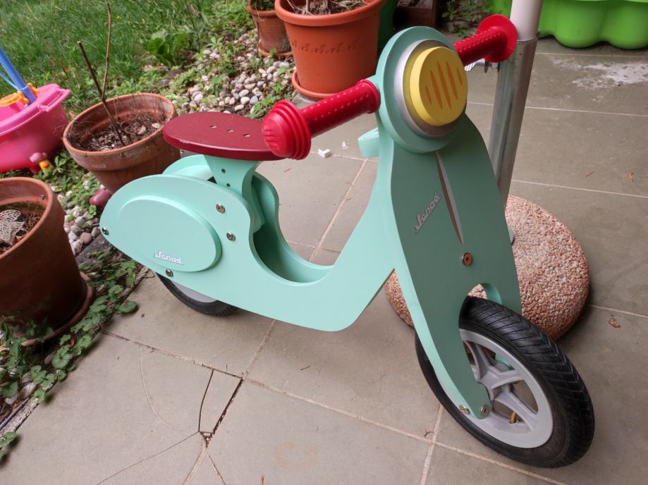 Janod leseni Otro??ki poganjalec Vespa