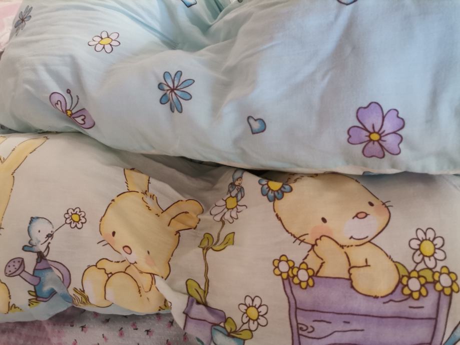 Obroba za otroško posteljo