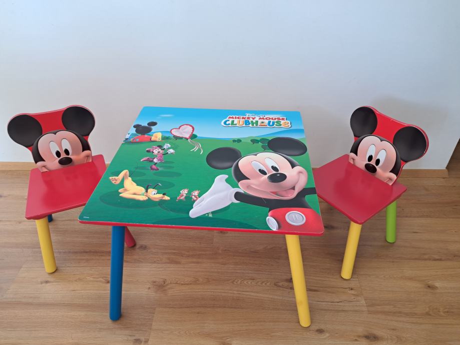 Otroška mizica Disney s stolčkoma