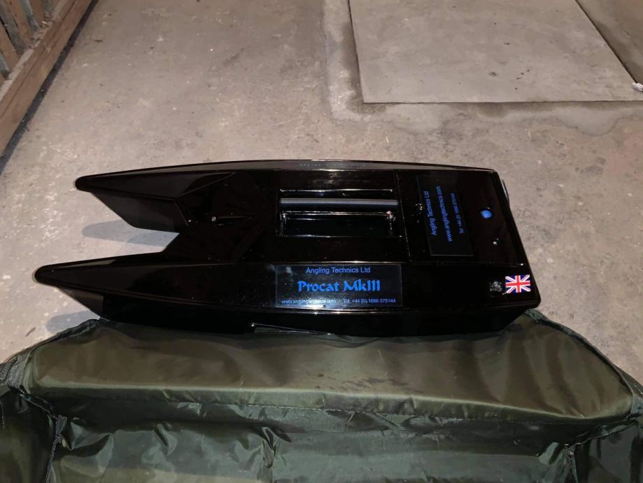 Baitboat Angling technics procat mk3 (torba, ekstra baterija)