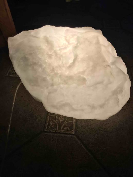 Dekorativna lucka v obliki kamna, cca 45-50cm, SLIDE