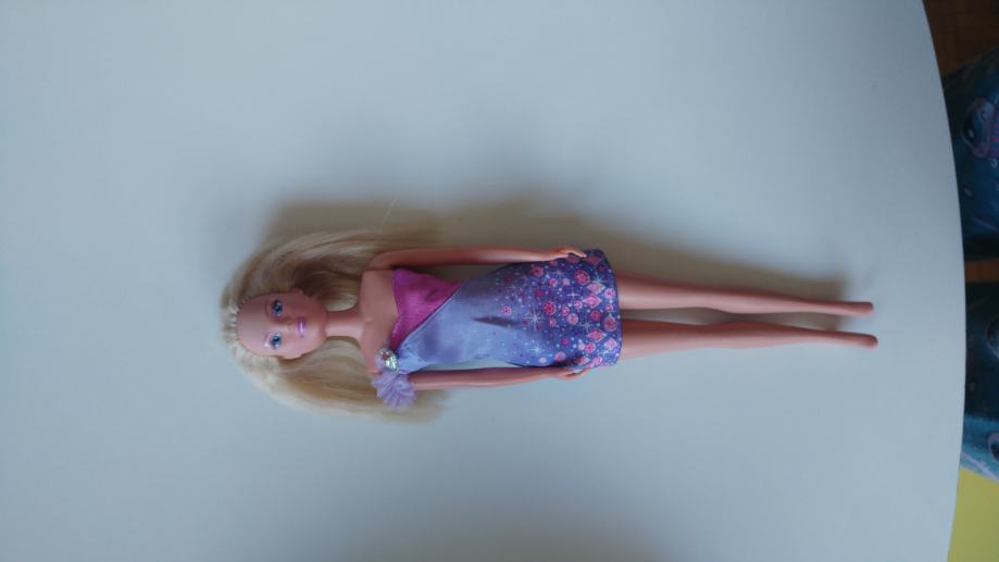 2 Barbie punčki