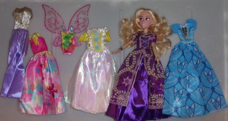 Hasbro Disney princeska + 5 dodatnih oblekic