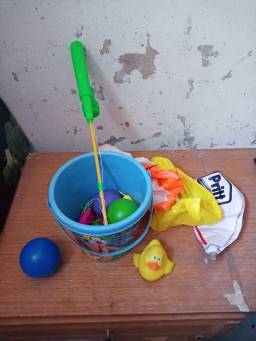 Otroška igrača ribiška palica z ribicami + ajmarček z žogicami