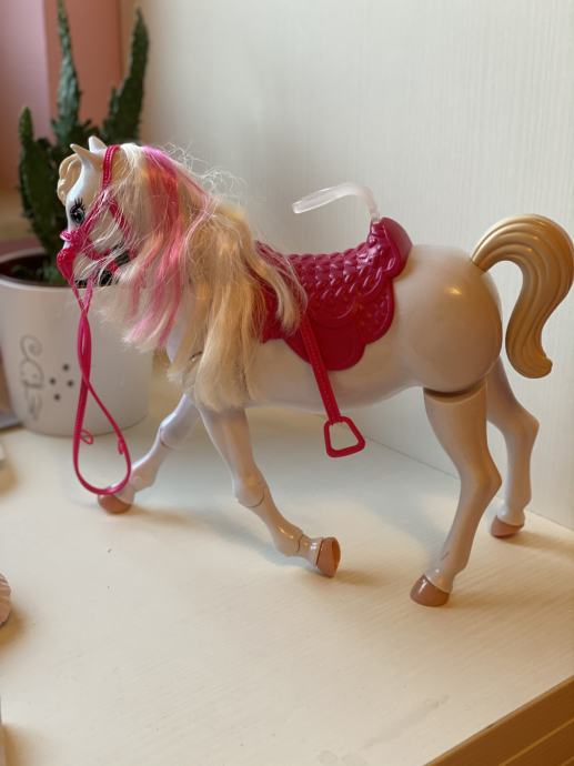 Barbie konj
