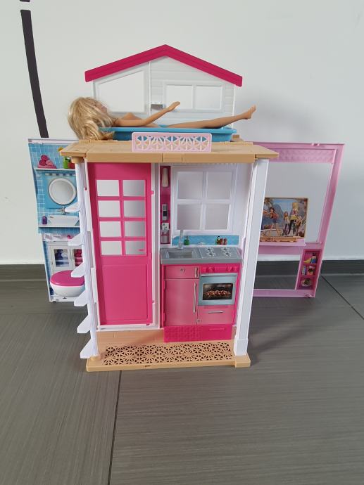 Zložljiva hiša za Barbie
