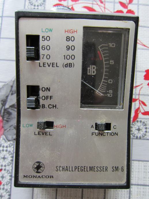 MERILNIK MOČI ZVOKA GLASNOSTI DECIBEL METER MONACOR SM6